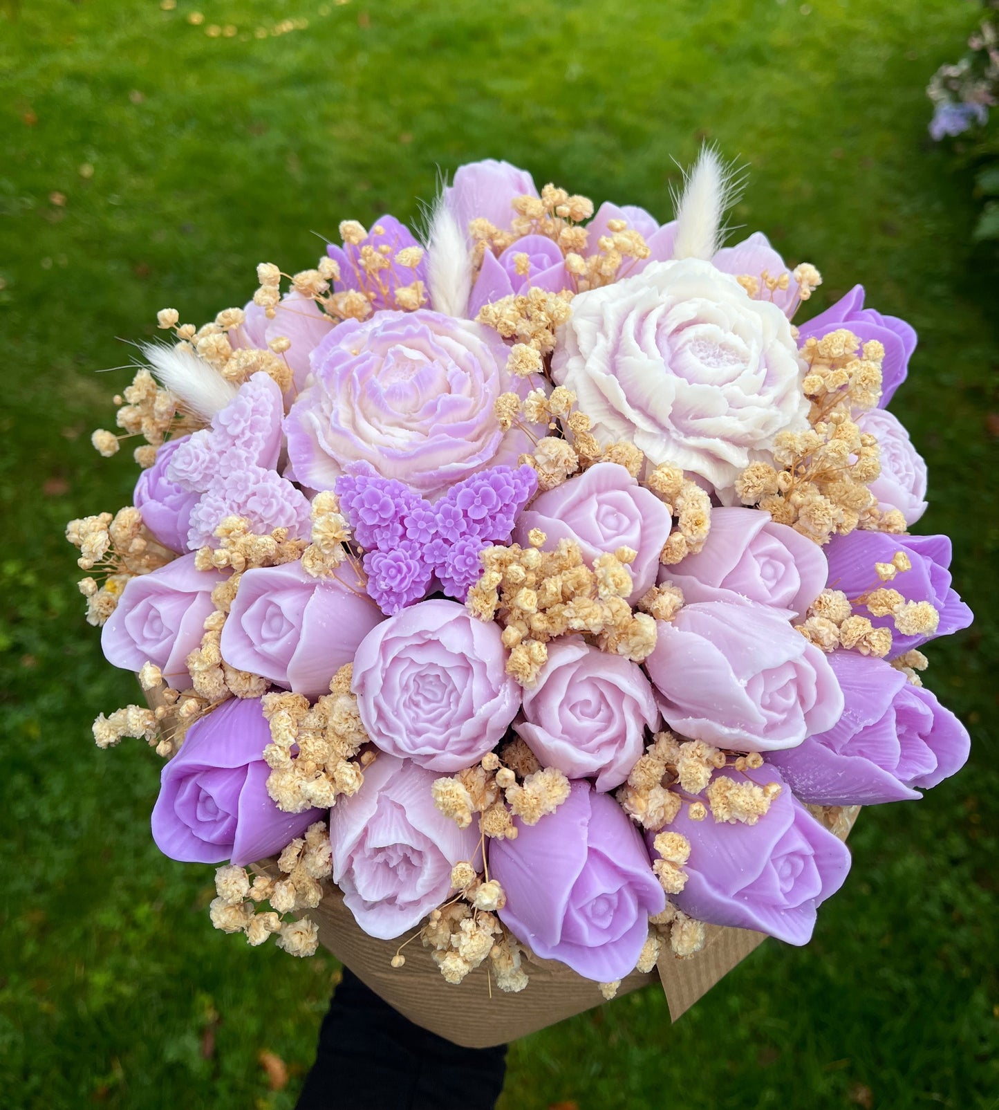 Purple bouquet with Intense Fresh Sky scent