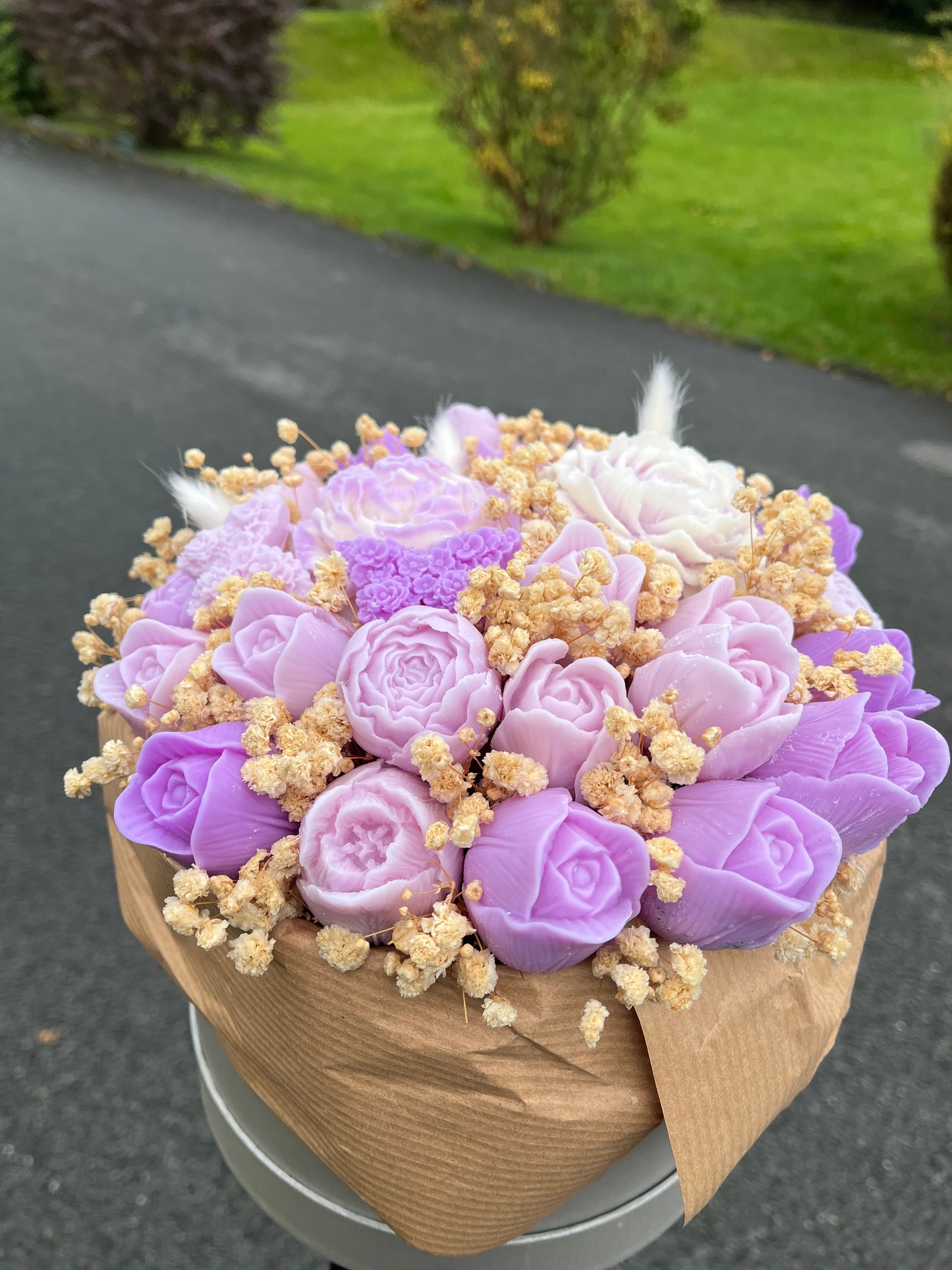 Purple bouquet with Intense Fresh Sky scent
